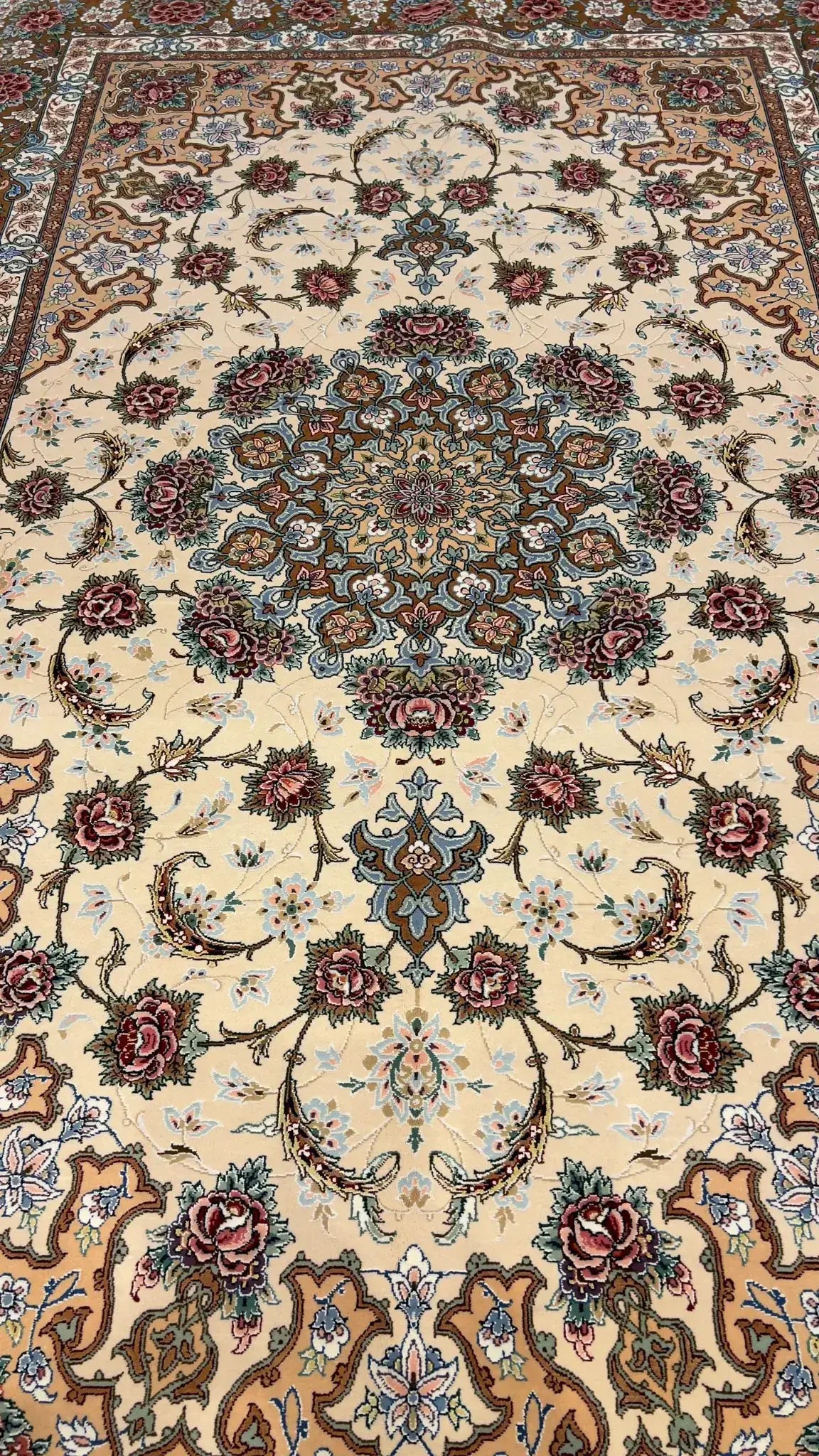 "Exquisite hand-knotted Isfahan Persian rug crafted from silk and wool, measuring 220 cm x 150 cm, with intricate floral patterns and a knot density of 810,000/m², showcasing premium Iranian craftsmanship."






