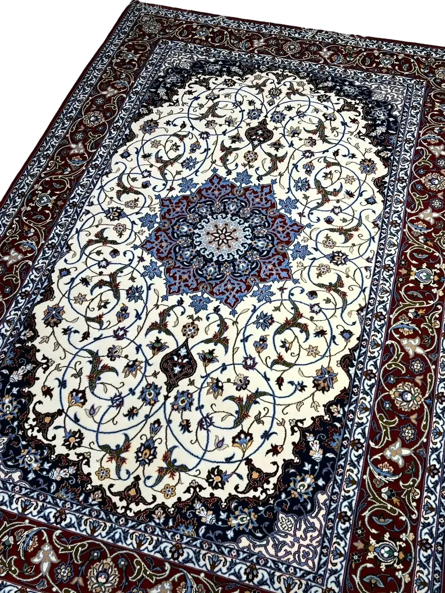 "198 x 132 cm Isfahan rug made in Iran with single-knot craftsmanship."
