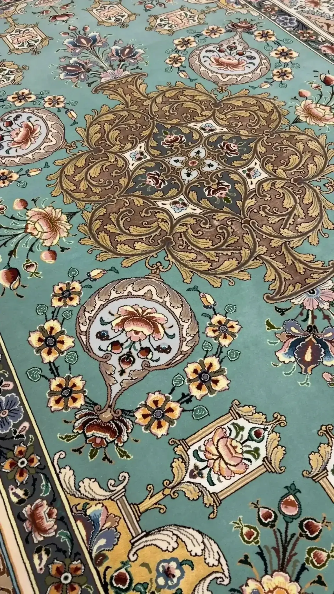 "Exclusive Handmade Persian Rug – Silk and Wool from Isfahan, 6.9 x 4.7 ft, High Knot Density."
