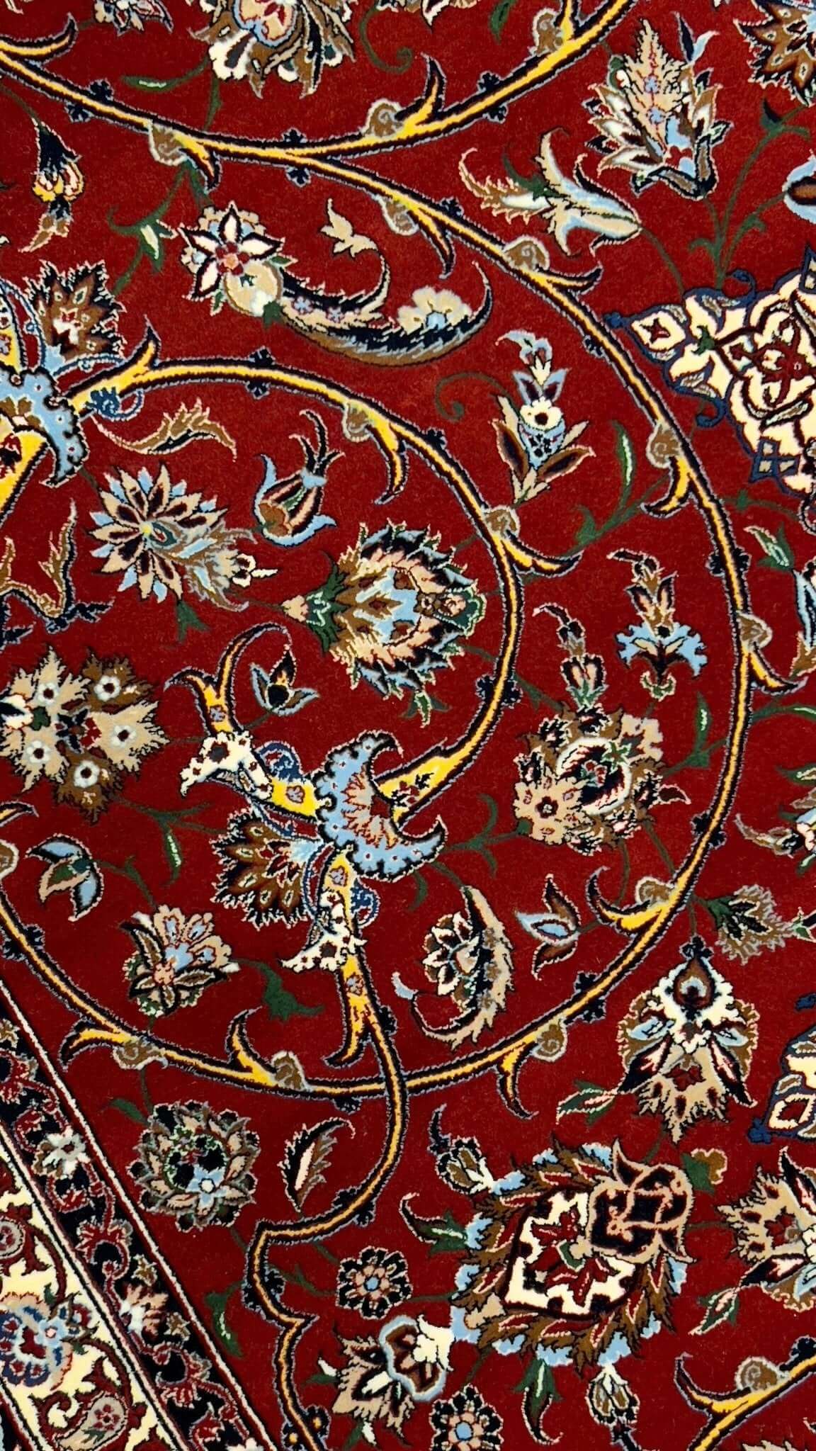 "Luxury Isfahan Persian rug, knotted by hand with silk warp, made by Bagher Seirafian, size 320 x 215 cm, new condition with 18 kg weight."