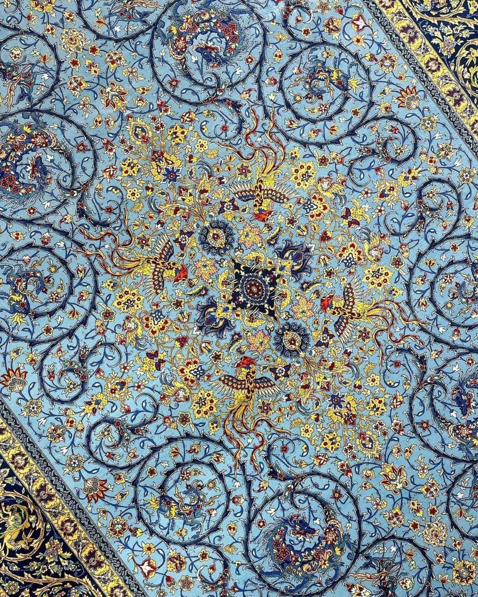  Hand-knotted blue Persian rug from Isfahan, made of wool and silk