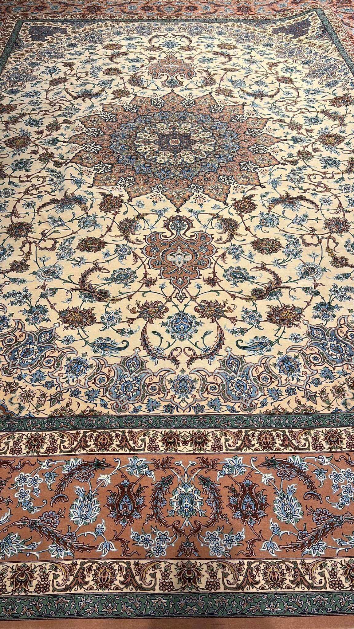 "Hand-knotted Isfahan Persian rug by Habib with floral and silk patterns, size 400x300 cm, perfect for luxury home decor."
