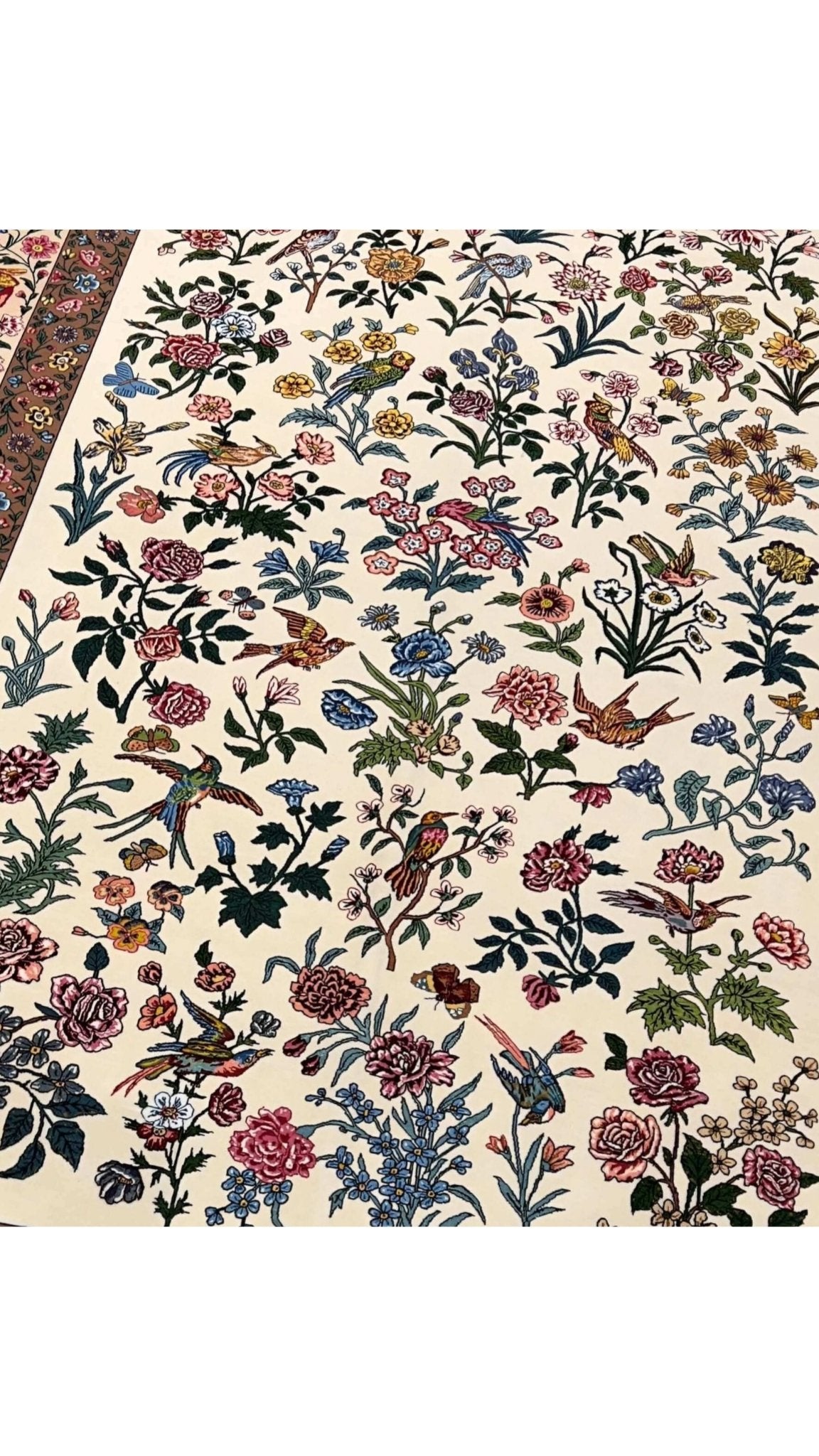 Silk warp and luxurious pile on authentic Seirafian Isfahan Persian rug