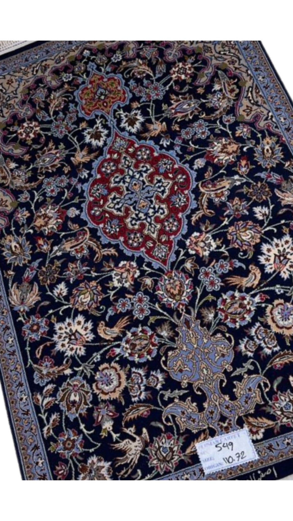 Affordable Persian rug, 110x72 cm, hand-knotted in Isfahan
