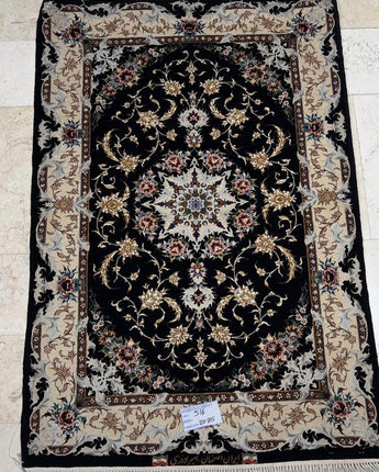 The 120x85 cm Esfahan Persian rug is a stunning piece of Persian rug-making that boasts an impressive level of craftsmanship, luxurious materials, and exceptional design