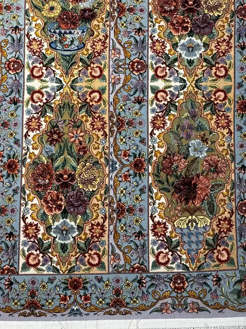 "Handmade Isfahan Persian rug, 350 x 250 cm, featuring silk and wool materials with masterful craftsmanship."
